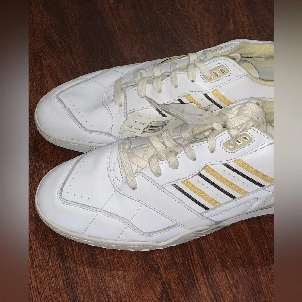 adidas 🟡brand new